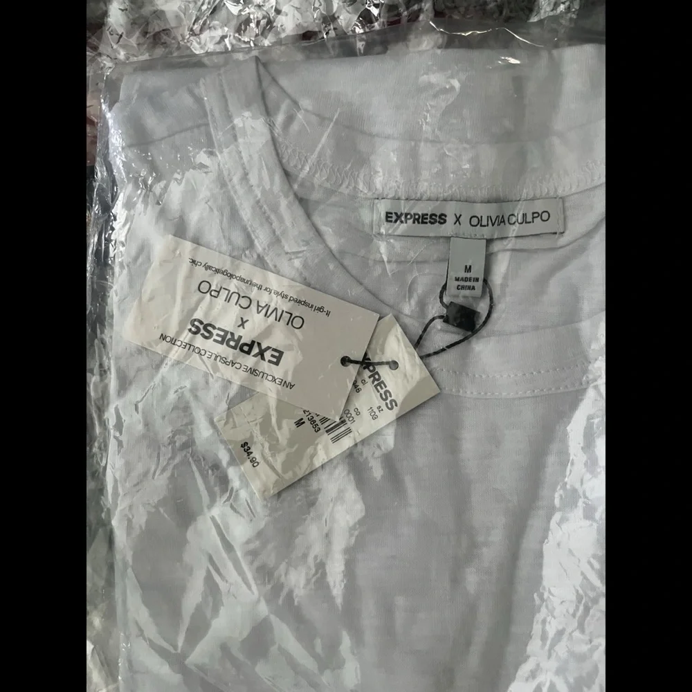 "Stronger than you Think" Tee - Picture 4 of 7